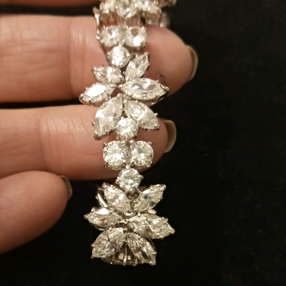 Pretty silver bracelet - Picture 3 of 3